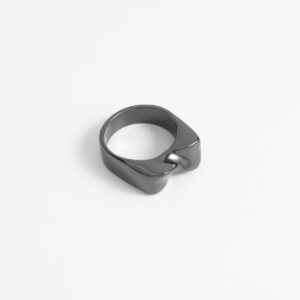 Anillo de hombre signet negro con baño de rodio