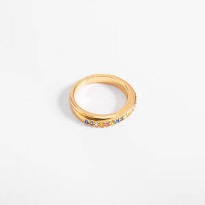 Anillo churumbela con baño de oro y gemas multicolores