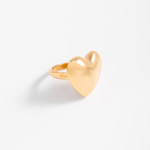 Anillo de corazón bañado en oro
