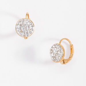 Aretes huggie con cristales y baño de oro.