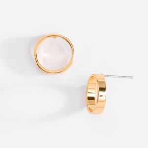 Aretes chicos con poste en baño de oro elegantes