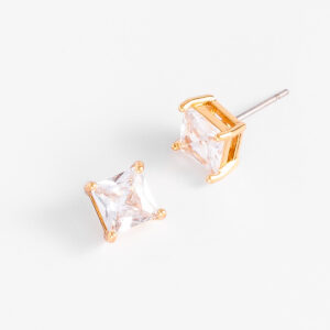 Aretes de poste con diamonice en baño de oro.