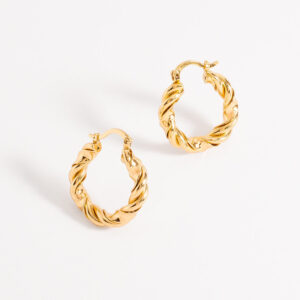 Aretes tipo argolla con diseño torsal