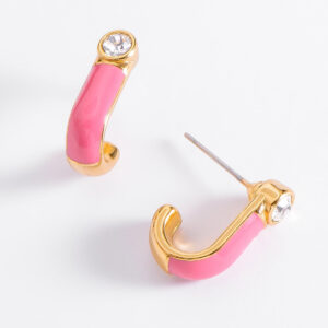Aretes en baño de oro con piedras y esmalte rosa brillantes
