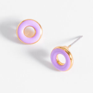 Aretes en baño de oro aros morados elegancia sutil