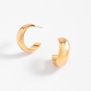 Aretes arracada/huggie con baño de oro