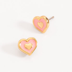 Aretes de corazón para niña con baño de oro y esmalte rosa.