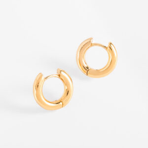 Aretes arracada/huggie con baño de oro