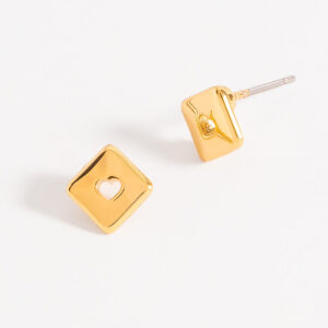 Aretes de rombo con corazón calado