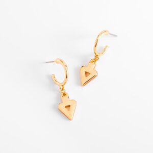 Aretes en baño de oro con diseño tono naranja