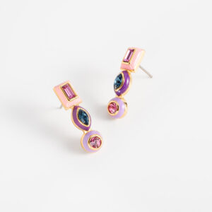 Aretes colgantes medianos con diseño multicolor, baño de oro y esmalte.