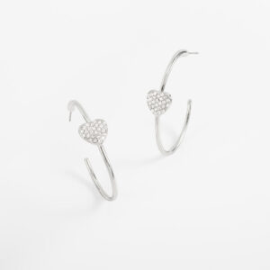 Aretes arracada con corazón pavé