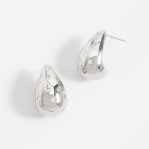Aretes medianos de poste con diamonice