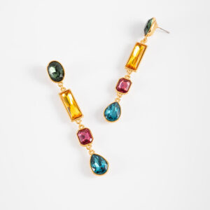 Aretes largos con piedras de colores