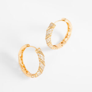 Aretes arracada con diamonice y baño de oro