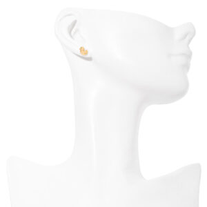 Aretes dúo infantiles con diseño de patito y nudo en acabado bitono.