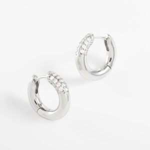Aretes arracada huggie diamonice