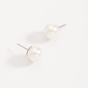 Arete de poste con perla tono crema