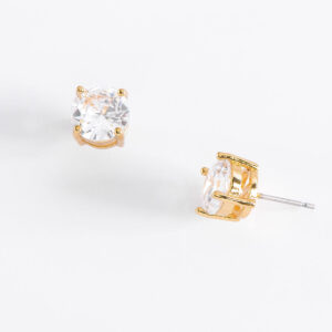 Aretes de poste con diamonice transparente en baño de oro.