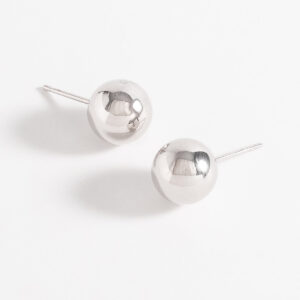 Aretes tipo esfera en baño de platino