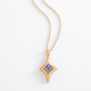Collar con estrella bañado en oro 18k