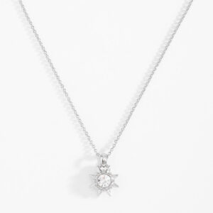 Collar con dije de estrella en baño de platino