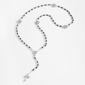 Collar tipo rosario en platino con símbolos religiosos