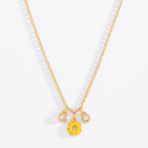 Collar con dije de dona en baño de oro y cristal