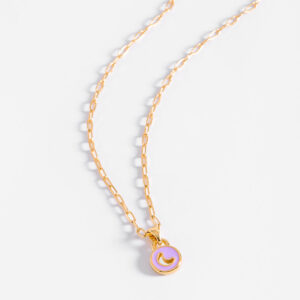 Collar en baño de oro con dije de luna morada
