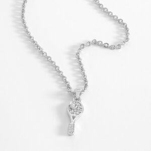 Collar de platino con dije de raqueta y pelota de tenis
