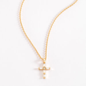 Collar en baño de oro con dije de cruz de cristal