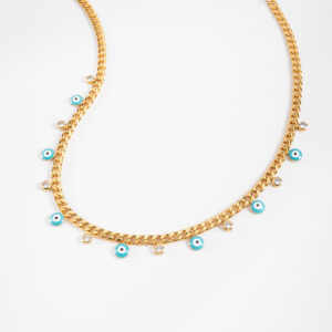 Gargantilla de cadena con dijes de ojo turco y diamonice.