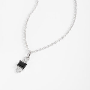 Collar en baño de rodio con piedra tono negro