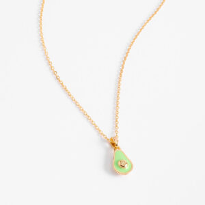 Collar con dije de aguacate esmaltado