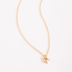 Collar con dije de estrella para niña