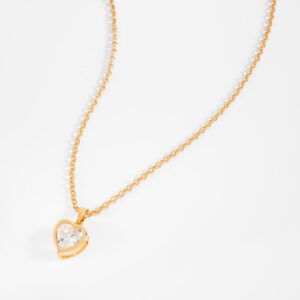 Collar con dije de corazón y piedra diamonice