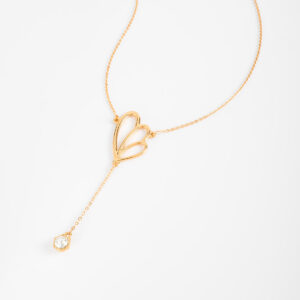Collar tipo gargantilla con dije de alas y cristal