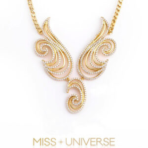 Collar en baño de oro diseño ornamental piedras brillante. edición limitada
